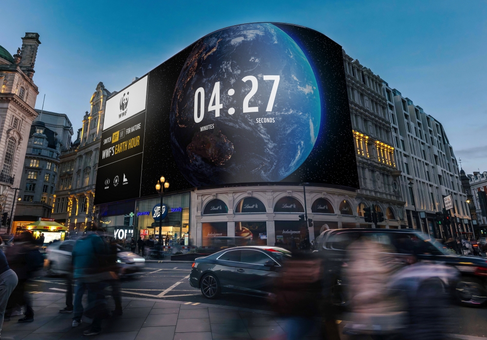 Ocean Outdoor landmarks power down for Earth Hour