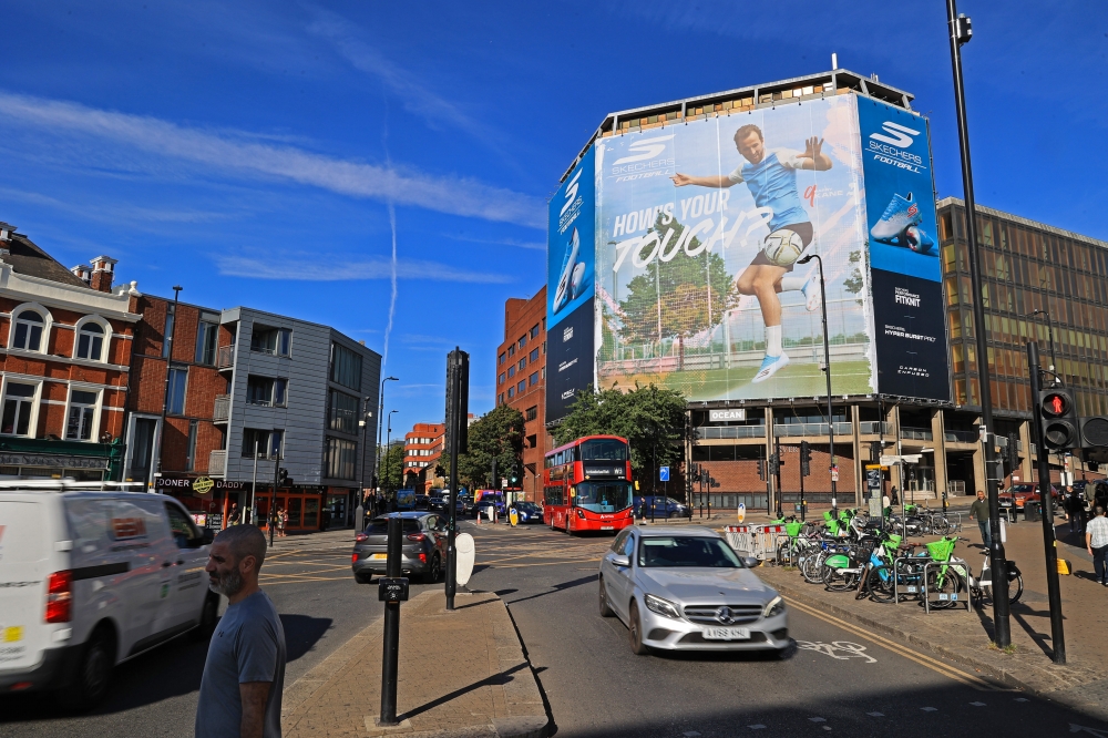  Ocean Outdoor wins contract to operate London’s biggest OOH banner