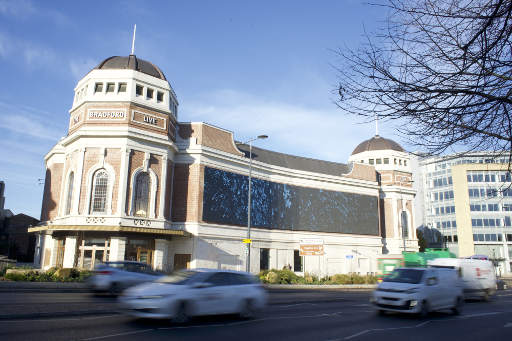  Artwork created with quantum computing receives world premiere on DOOH’s Bradford Media Wall