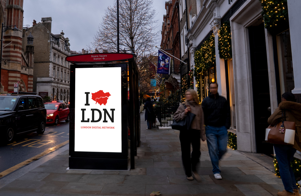  Milestone as JCDecaux installs 1,000th digital screen in the UK in 2025