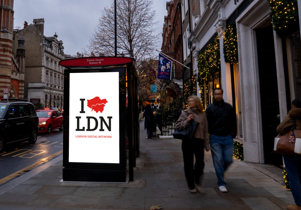  Milestone as JCDecaux installs 1,000th digital screen in the UK in 2025