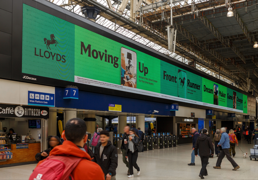 Out of Home Advertising Reports +15% Growth in Revenues in Q1 2026